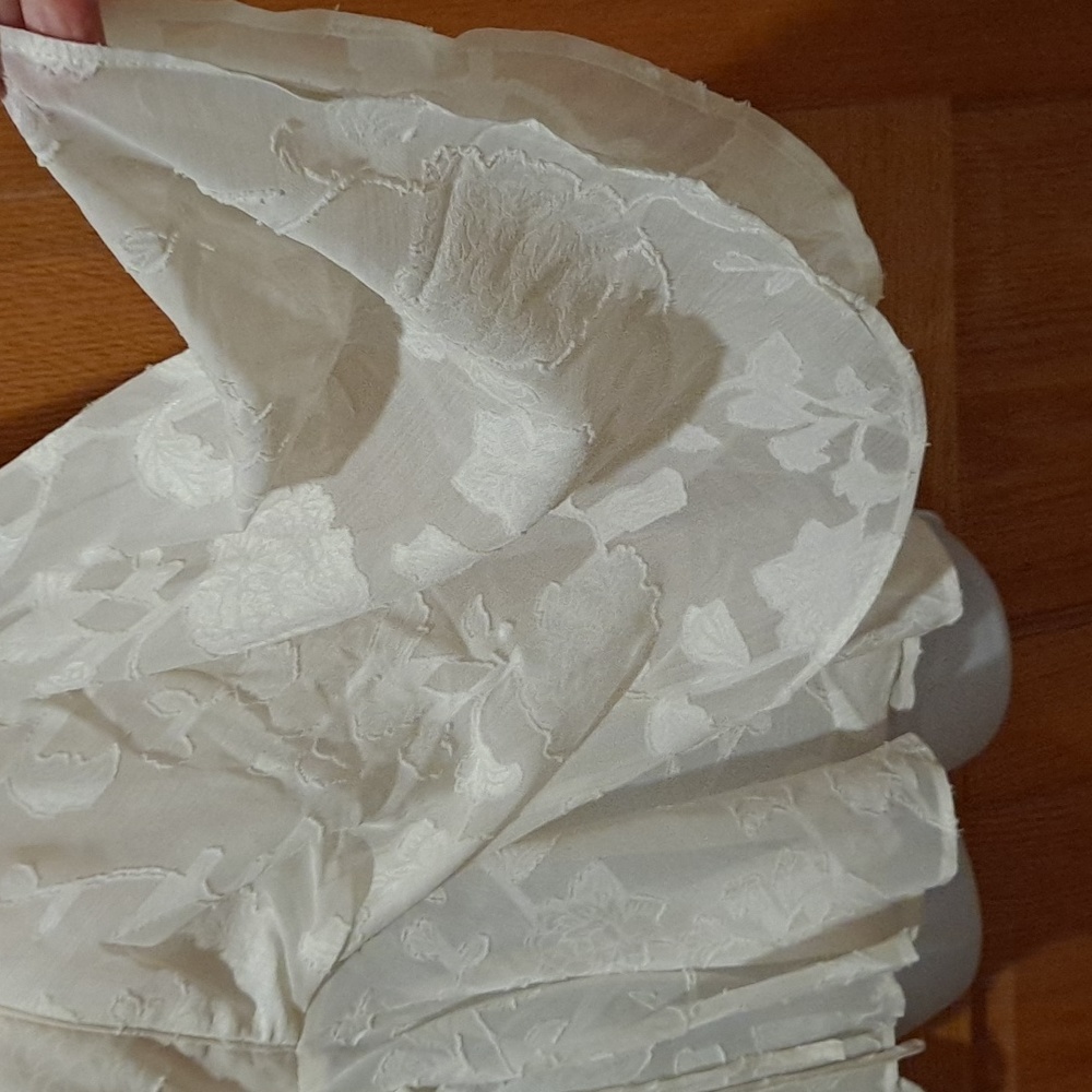 NWT Maurices White Flounce Sleeve Blouse - Picture 4 of 7